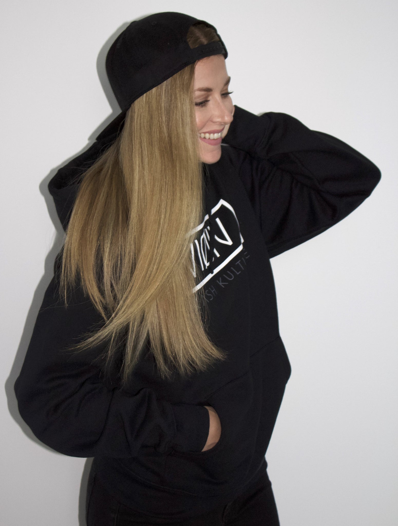 604 premium hoodie - black